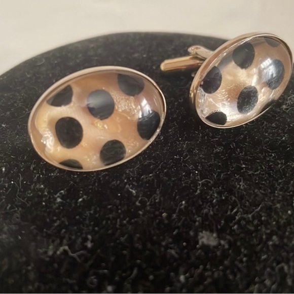 1954-1960s gold tone oval shaped almond Mother-of-Pearl/onyx cuff links - Picture 7 of 13